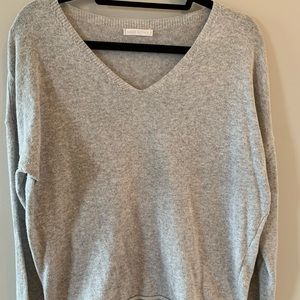 Light weight cropped sweater in light grey